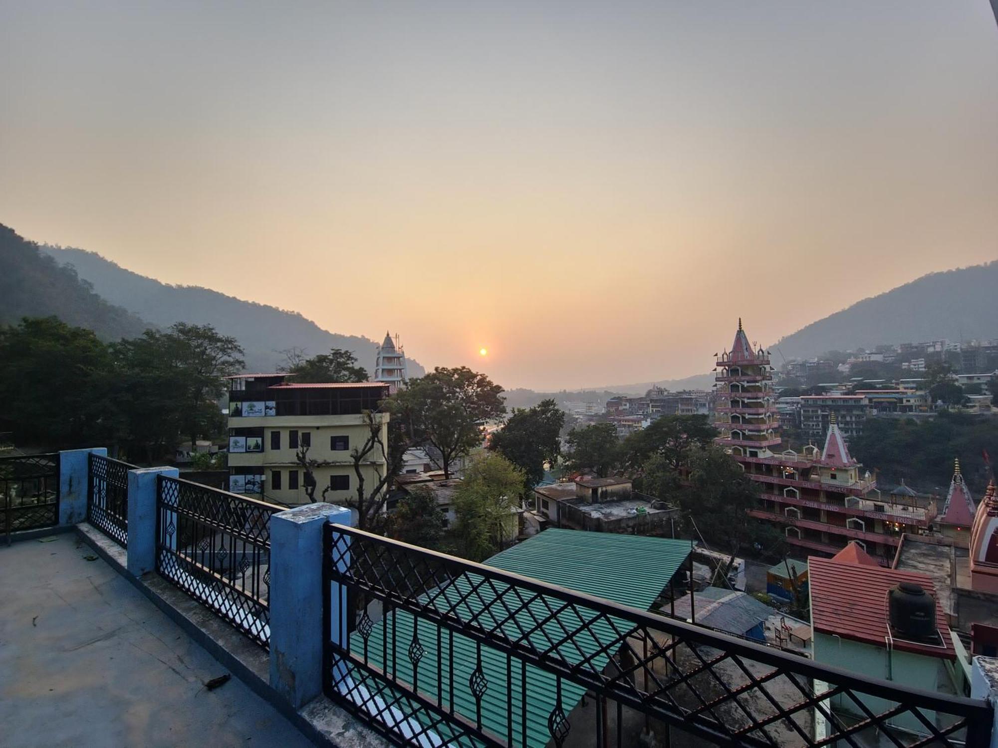 Karwaan Homestay Rishikesh Bagian luar foto
